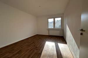 Modernisierte 2-Zimmerwohnung mit separater Küche – 44269 Berghofen, Dortmund – Vorschaubild 2