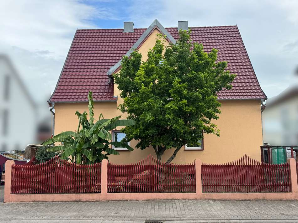 Hausansicht Straßenseite