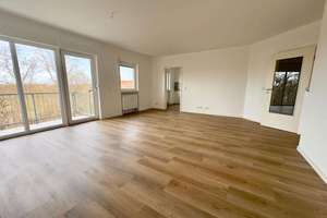 Modernisierte 2-Zimmer-Wohnung mit eigenem Stellplatz