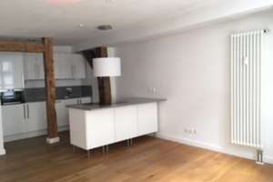 Exklusive, Altststadtwohnung 4-Zimmer-Wohnung mit Balkon und EBK in Hannover