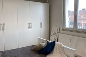 DAS RECHNET SICH!!!
APPARTMENT - GROSSE TERRASSE - COOOLES BAD M. FENSTER – Die vollständige Adresse der Immobilie erhältst du vom Anbieter., 40227 Oberbilk, Düsseldorf – Vorschaubild 7