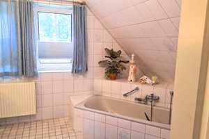 RESERVIERT: Wohnen wie im Bilderbuch: Gepflegtes Einfamilienhaus mit großzügigem Garten – Oldenburg (Kreis) – Vorschaubild 20