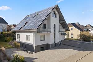 Großzügiges und modernes Haus in bester Lage von Bad Arolsen – Die vollständige Adresse der Immobilie erhältst du vom Anbieter., 34454 Bad Arolsen – Vorschaubild 3