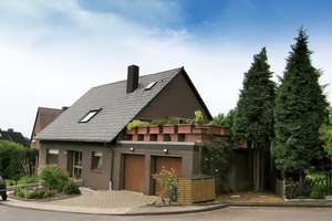 Großes Familien-/Mehrgenerationenhaus in ruhiger Sackgasse nahe Ruhrwiesen