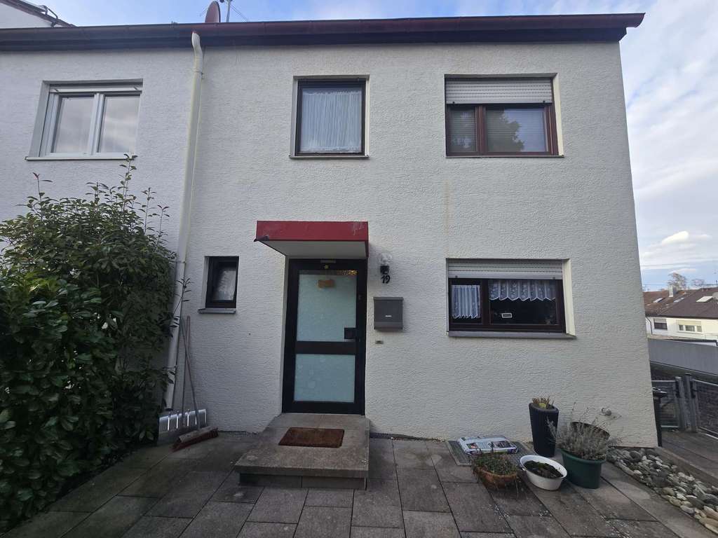 Immobilie in Magstadt - Reiheneckhaus mit Terrasse,Garten und Balkon - Bild 0