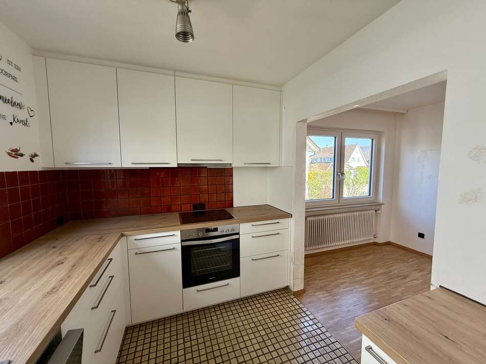 Küche mit Blick zum Esszimmer