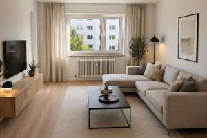 RESERVIERT - Neu renovierte 4-Zi. Wohnung mit Fahrstuhl und sonnigem Südbalkon - sofort frei!