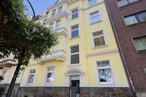 Düsseltal - 2 Raum Altbau Wohnung mit hohen Decken und Balkon