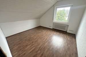 Attraktives 2-Fam.-Haus in Singen-Nordstadt, ab sofort frei. – Die vollständige Adresse der Immobilie erhältst du vom Anbieter., 78224 Singen (Hohentwiel) – Vorschaubild 33