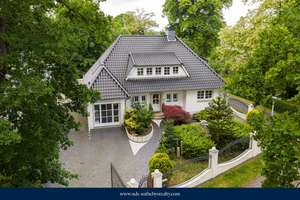 Exklusives Einfamilienhaus mit edler Ausstattung & weitläufigem Garten in bester Lage von Horn-Lehe