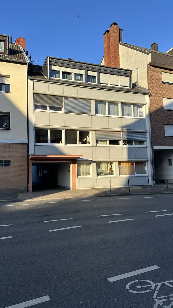 Zwei gepflegte ETW's mit zwei Garagen in guter Innenstadtlage von Düren zu verkaufen