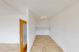 Sofort verfügbare 3-Raum-Wohnung mit Balkon – Fürstenstr. 216, 9130 Chemnitz – Vorschaubild 3
