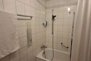 3-Zimmer-Wohnung mit 3 Balkonen in ruhiger Lage von Augsburg-Kriegshaber (befristet auf 4 Jahren) – Die vollständige Adresse der Immobilie erhältst du vom Anbieter., 86156 Kriegshaber, Augsburg – Vorschaubild 8