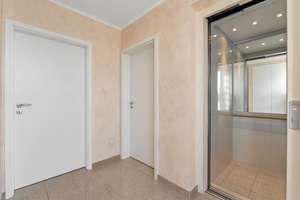 Exklusive Villa in Köln-Lindenthal – Privatsphäre, Sicherheit und Luxus auf höchstem Niveau – Die vollständige Adresse der Immobilie erhältst du vom Anbieter., 50935 Lindenthal (Ortsteil), Köln – Vorschaubild 21