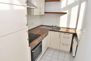 Kochen, wohnen, genießen – mit Einbauküche & Balkon