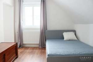 Maximale Rendite in Augsburg: Gepflegtes 6 Parteien Haus in guter zentraler Lage mit 6 Stellplätzen – Die vollständige Adresse der Immobilie erhältst du vom Anbieter., 86154 Links der Wertach-Süd, Augsburg – Vorschaubild 4