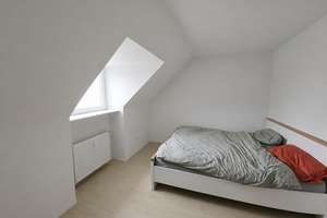 Nur für Studierende: 2,5-Zimmer DG-Wohnung in Littenweiler, PH-Nähe, für 2er-WG geeignet – Schlesierstr. 5, 79117 Littenweiler, Freiburg im Breisgau – Vorschaubild 3