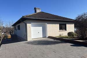 Frisch renoviert und chic - Bungalow mit Einliegerwohnung! – Die vollständige Adresse der Immobilie erhältst du vom Anbieter., 32760 Detmold – Vorschaubild 1