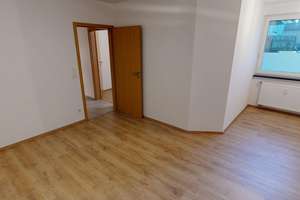 Großzügige Erdgeschosswohnung mit Badewanne – Die vollständige Adresse der Immobilie erhältst du vom Anbieter., 42659 Solingen-Mitte, Solingen – Vorschaubild 8