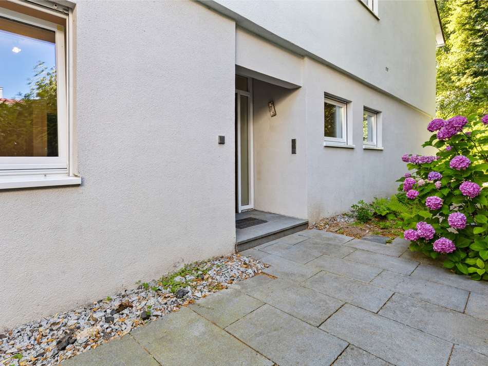 Einliegerwohnung - separater E