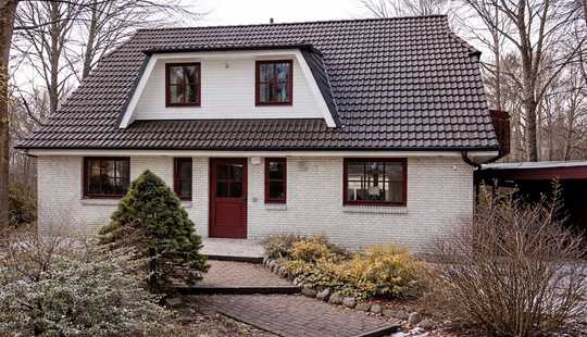 Bild von Viel Platz zum Leben, Einfamilienhaus auf schönem Grundstück