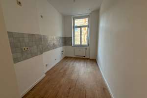 Erstbezug nach Sanierung, Erkerwohnung im 1. OG, Bad mit Wanne und Fenster, WG möglich – Lange Reihe 11, 4299 Stötteritz, Leipzig – Vorschaubild 5