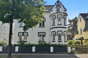 Stilvolle Altbaustadtvilla – saniert, großzügig und flexibel in Essen-Dellwig