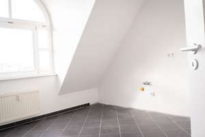 Perfekte Dachgeschosswohnung nahe Tegler See, U-Bahn und Fußgängerzone – Die vollständige Adresse der Immobilie erhältst du vom Anbieter., 13507 Tegel, Berlin – Vorschaubild 11