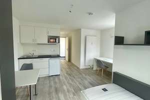 Erstbezug: 1-Zimmer Appartement für Studenten*innen im 3. OG mit Balkon in Augsburg-Hochfeld – Firnhaberstraße 20, 86159 Hochfeld, Augsburg – Vorschaubild 2