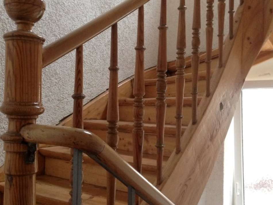 Holztreppe+Restauriert+2.-3.OG