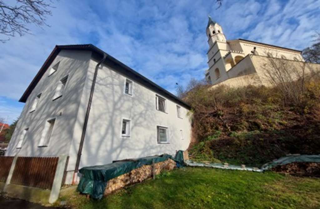 Immobilie in Donaustauf - Mehrfamilienhaus mit Nebengebäude für KAPITALANLEGER oder Ihr TRAUMDOMIZIL in TOP LAGE!  - Bild 2