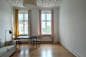 2-Zimmer-Wohnung (möbliert) mit wunderbarem Ausblick