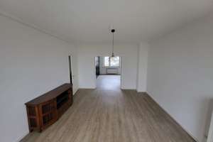 Helle 3,5 Zimmer Wohnung mit Balkon & Einbauküche in Düsseldorf Grafenberg