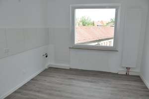 Mitten drin…! TIP-TOP 3,5 Raum Etagenwohnung mit ca. 83 m² in Essen-Bochold wartet auf Sie! – Altendorferstr. 582, 45355 Bochold, Essen – Vorschaubild 8