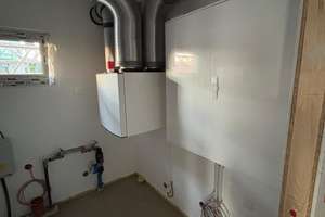Freistehender Neubau KfW 40+ mit PV, Einbauküche, Garage & Garten – 15 Min Bonn/Hardthöhe – Am Burggraben 15, 53913 Swisttal – Vorschaubild 15