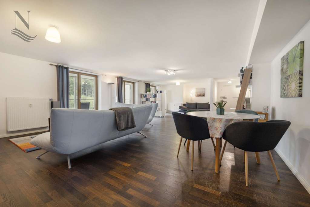 Immobilie in Aschau im Chiemgau - Wohnen mit Charakter – großzügige Etagenwohnung in historischem Ensemble - Bild 2