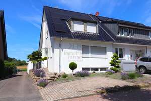 Lebensqualität pur: Traumhaus mit  Gartenparadies, Pool und unverbaubarem Weitblick. – Die vollständige Adresse der Immobilie erhältst du vom Anbieter., 46539 Dinslaken – Vorschaubild 2