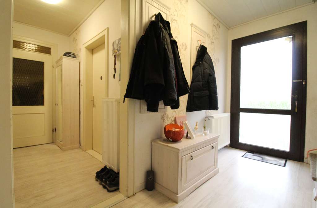 Immobilie in Westoverledingen - Kleines, gemütliches Wohnhaus in Flachsmeer mit schönem Grundstück in zweiter Reihe! - Bild 2