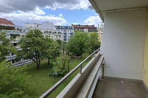 KOMPLETT RENOVIERTES APP. MIT BALKON UND BLICK INS GRÜNE – Volkartstrasse 0, 80636 Dom Pedro, München – Vorschaubild 3