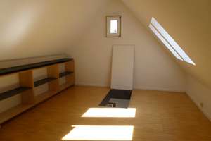 Zentrales Haus in Ingolstadt: 3,5 Zimmer auf 100 m² Wohnfläche – Die vollständige Adresse der Immobilie erhältst du vom Anbieter., 85049 Mitte, Ingolstadt – Vorschaubild 9