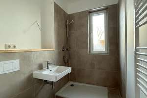 Erstbezug nach Kernsanierung: Loft-Maisonette in exklusiver  3-Parteien-Villa – Groß Flottbek – Die vollständige Adresse der Immobilie erhältst du vom Anbieter., 22607 Groß Flottbek, Hamburg – Vorschaubild 8