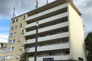 3-Zimmer Wohnung im 3. OG mit Aufzug, Küche, Bad und Süd-Balkon