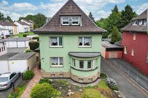 Großzügiges Zweifamilienhaus mit weitläufigem Grundstück, zwei Garagen und vielseitigem Nutzungs – 44339 Eving (Ortsteil), Dortmund – Vorschaubild 2