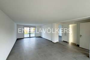 Lichtdurchflutetes Wohnen mit großer Terrasse und offenem Grundriss