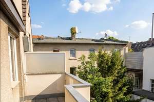 3-Zimmer-Wohnung mit Balkon & Loggia – Zentral, nur eine Straße vom Rhein entfernt