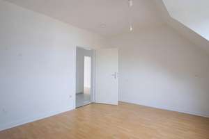 + tolle Wohnung in ruhiger Lage in Neudorf + – Fraunhoferstraße 33, 47057 Neudorf-Süd, Duisburg – Vorschaubild 2