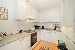 Dachgeschosswohnung mit Balkon und TG-Stellplatz – Gepflegte Kapitalanlage in München-Forstenried – Karl-Valentin-Str. 44, 81476 Forstenried, München – Vorschaubild 13