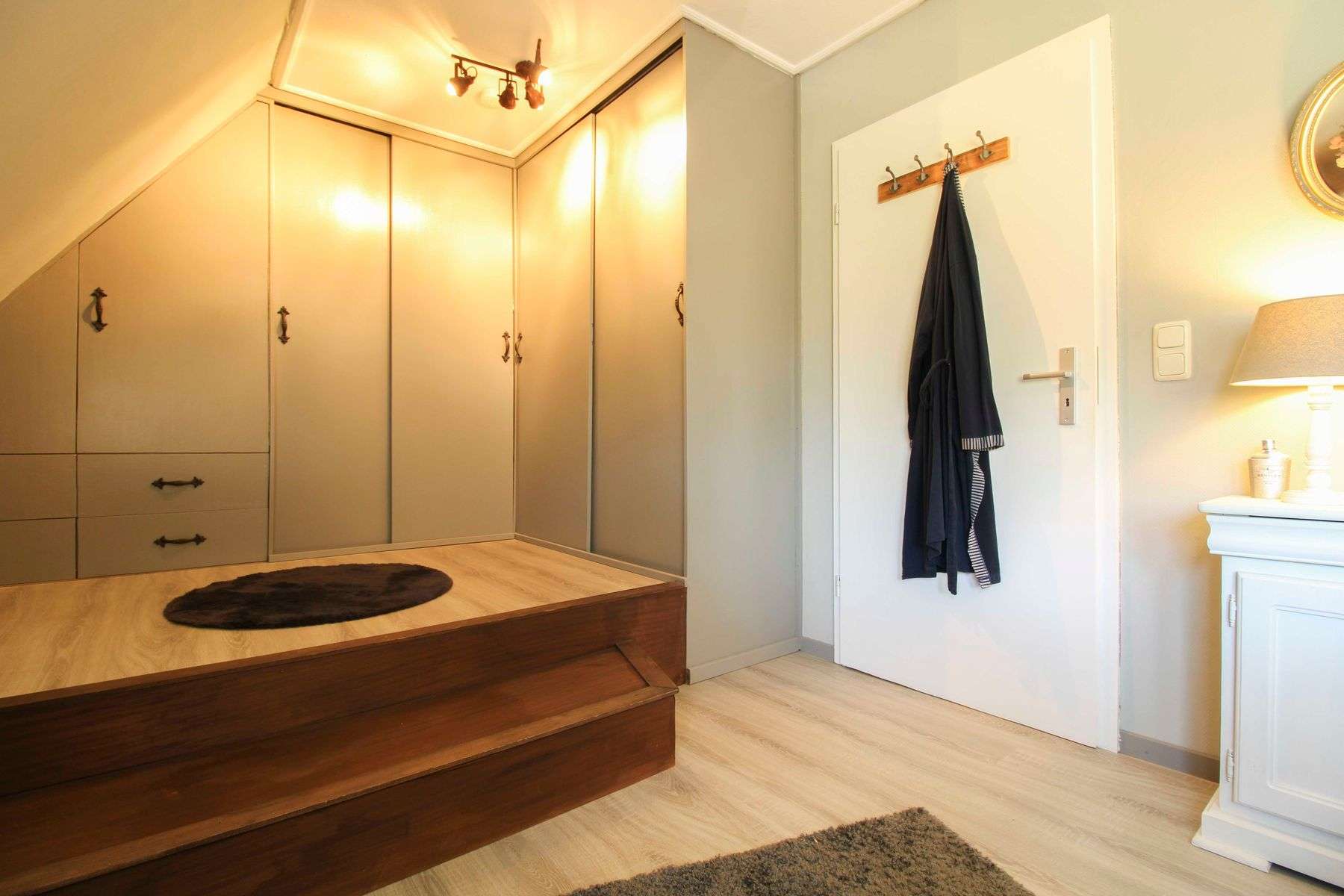 Immobilie in Wischhafen - Reetdachidylle in ruhiger Feldrandlage von Wischhafen - Landhaus mit Ferienwohnung - Bild 9