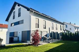 Schönes Reiheneckhaus mit ausgebautem Dachgeschoss in Geisenhausen