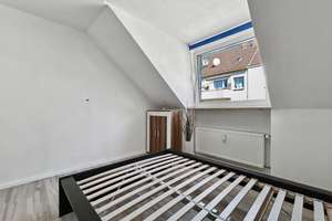 Gemütliche 2-Zimmer-Dachgeschosswohnung mit Teilmöblierung in Duisburg-Kaßlerfeld – Die vollständige Adresse der Immobilie erhältst du vom Anbieter., 47059 Kaßlerfeld, Duisburg – Vorschaubild 9